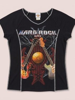 Hard Rock Cafe Montreal Vintage Short Sleeve Guitar Graphic Tee